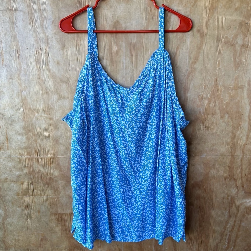 NWT Old Navy Blue Floral Swing Tank